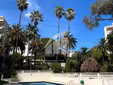 location appartement 1 pièce 30 m² à nice (06200)