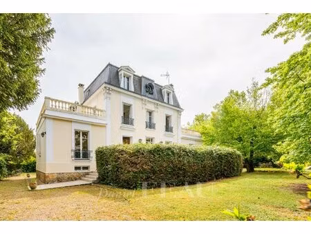 le vésinet  île-de-france  france with id 2887083996