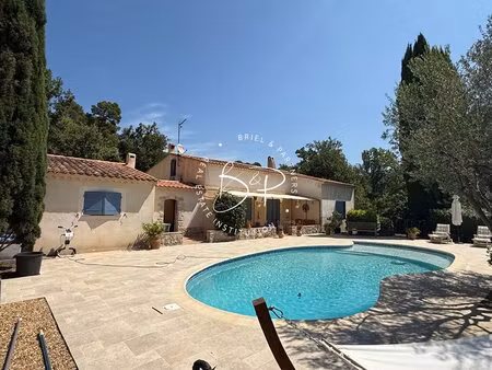 lorgues  charmante maison provençale de 5 chambres avec piscine - à 20 minutes à pied du..