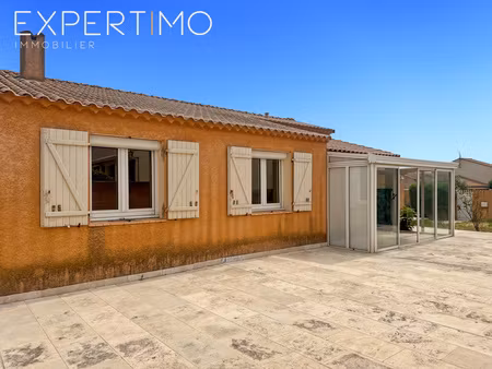 maison de plain-pied de 114 m² avec véranda  grand garage de 41 m2