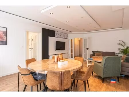 appartement met 3 slaapkamers + dressing  kelder en garage