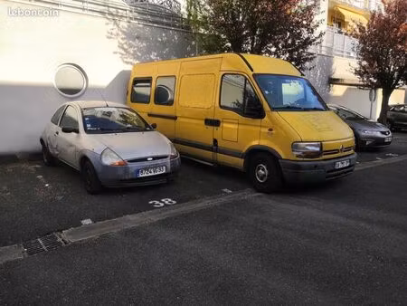 place de parking privative en résidence sécurisée – aubervilliers