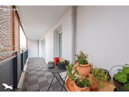 appartement 3 pièces 56 m²
