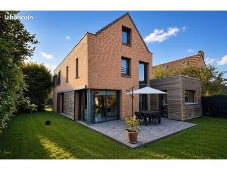 maison familiale contemporaine à anstaing
