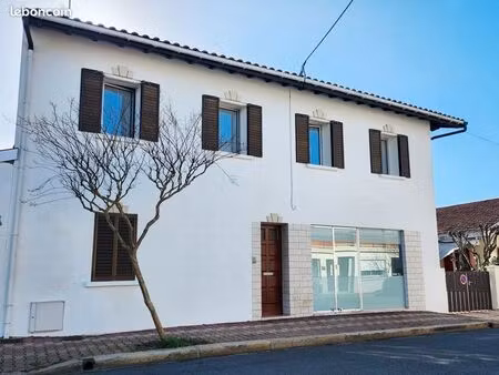 maison de ville 7 pièces 135 m²