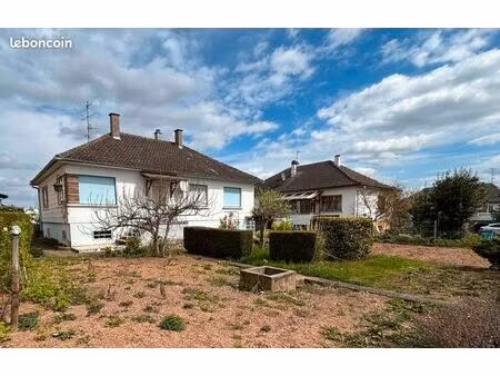 à kintzheim - maison de plain-pied  avec fort potentiel  cadre privilégié