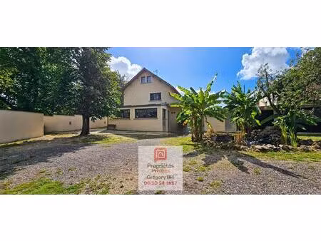 maison 9 pièce(s) 270 m2