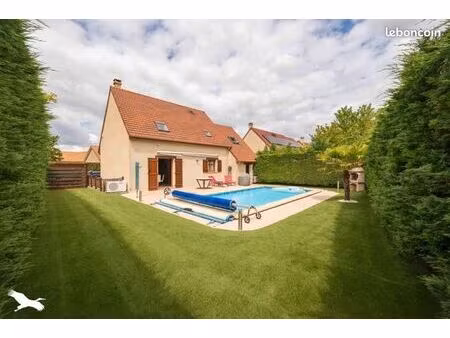 pavillon 7 pièces 109 m²