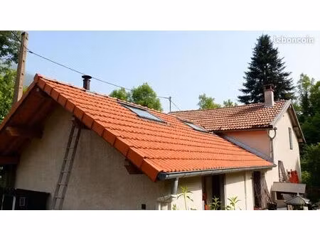 maison de caractère avec terrain et rivière à deux pas d'ax-les-thermes