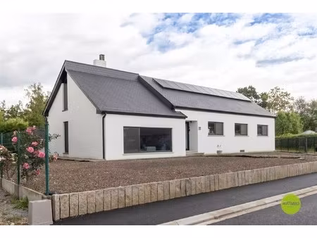 ruime open bebouwing op een prachtig perceel van 3.764 m²