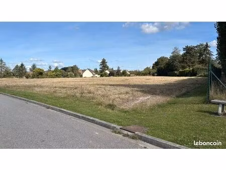 terrain 719 m² behoust