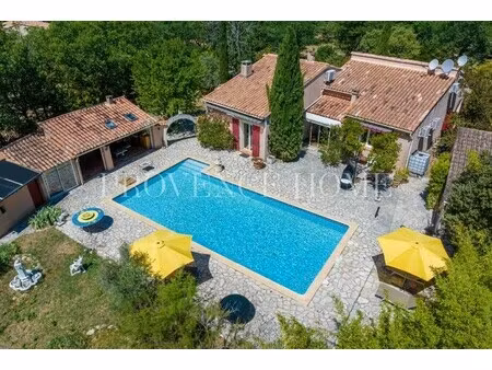 maison de luxe à vendre à saint-saturnin-lès-apt : 510 000 € | 198m²