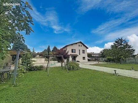 maison 6 pièces 175 m²