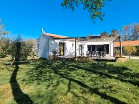 sublime maison avec grand terrain proche de l'océan