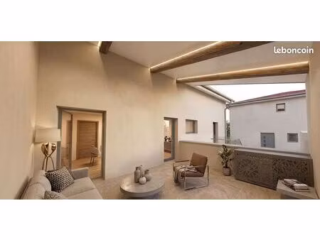 plateau à rénover 120m2 garage et terrasse