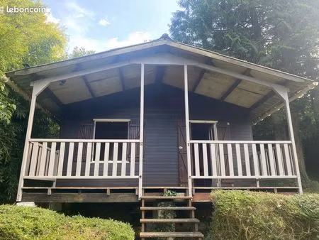 chalet bois au bord du fleuve charente
