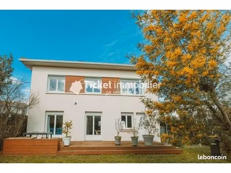 maison 7 pièces 150 m²