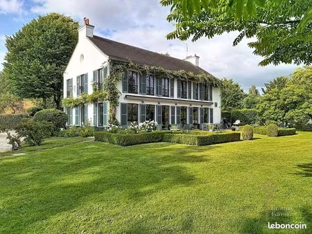 propriété 6 pièces 216 m²