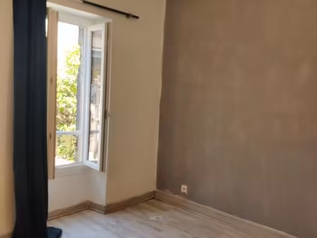 à louer – maison de ville 55 m² – centre de blaye