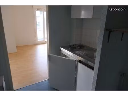 t1 bis pour étudiant proche hôpital trousseau
