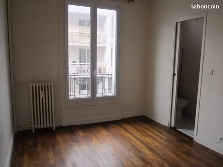studio 23m2 500m métro mairie de clichy
