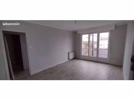 appartement en centre-ville (place de la vendée) de la roche sur yon