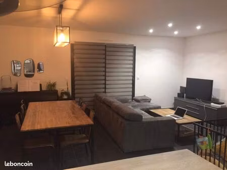 location t4 proche mer  à l’année