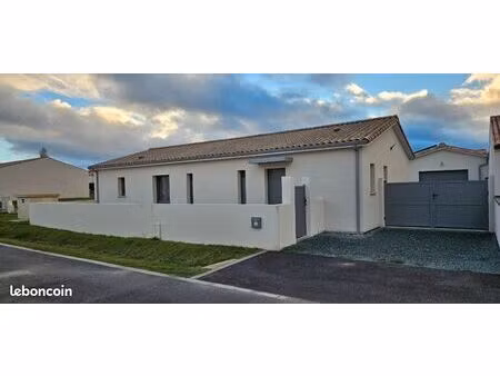maison de plain-pied meublée 105 m² – 3 ch & garage