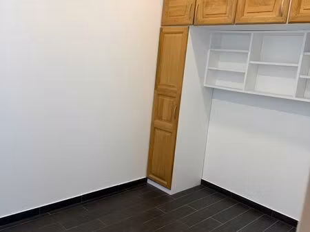 ? t2 entièrement rénové – 28 52 m² – aubervilliers
