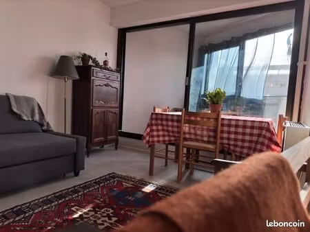 studio vue lac • meublé haut de gamme • 5 min créteil préfecture m8