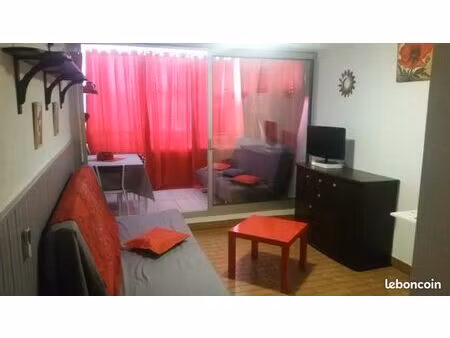 location a l'année studio cabine rénové carnon sur le port