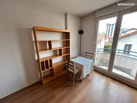 studio proche la rotonde  rue de romagnat