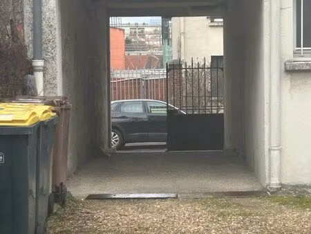 location box fermé – colombes (92700)