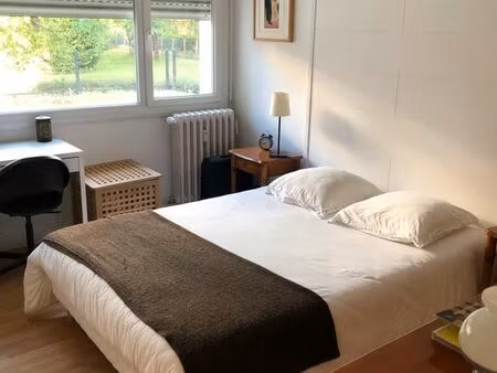 chambre meublée étudiant- orgemont/arboretum-400 euros cc- proche fac catho/esa