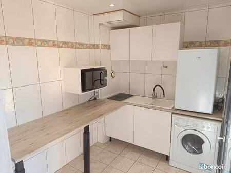 studio 21 m2 - sainte savine - charges incluses - idéal étudiant