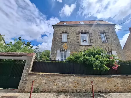 vente propriété 12 pièces 285 m2 à rozay-en-brie