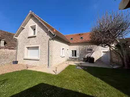 maison de pays en pierre apparente rénovée 6 pcs  3 ch  138 m².