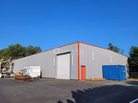 location local d’activités aigrefeuille sur maine 44140 792m²