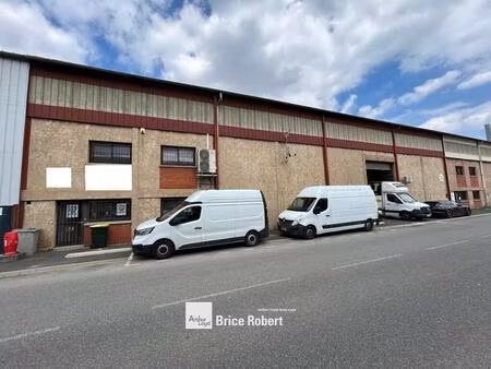 location local d’activités venissieux 69200 875m²