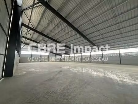 location local d’activités epense 51330 4600m²