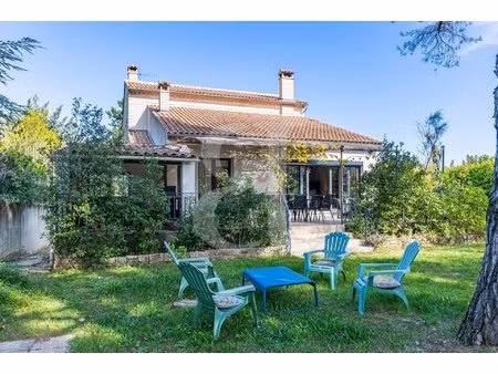 villa avec piscine à vendre proche du centre-ville de vaison-la