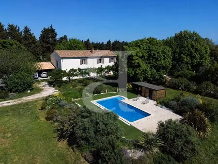 en campagne du thor  au calme  mas mitoyen avec piscine et appar