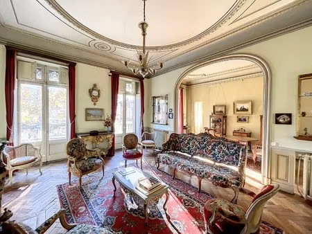 maison de prestige avignon intra-muros victor hugo