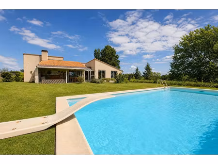vente maison 6 pièces 180 m² vanxains (24600)