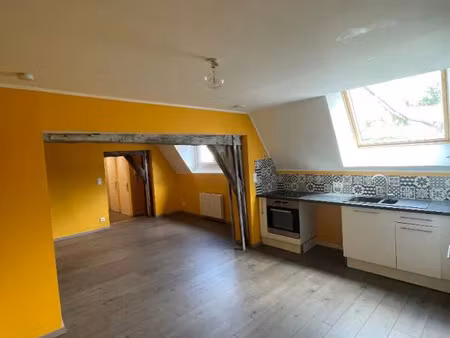 location appartement 3 pièces 71 m² à gray (70100)