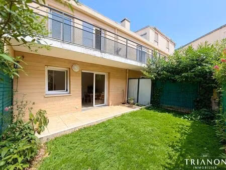 le mesnil le roi - appartement avec terrasse et jardinet