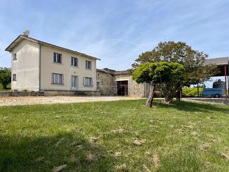 ancienne ferme et maison familiale sur plus de 7 hectares