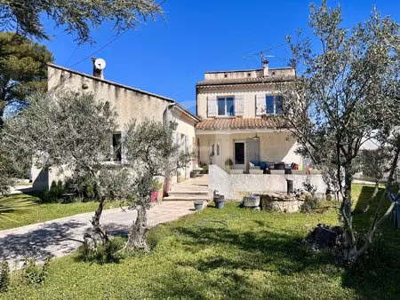 superbe maison familiale à eyragues - exclusivité