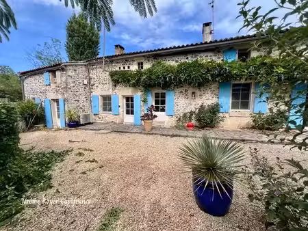 vente maison 7 pièces 202 m² à xaintray (79220)  312 000 €
