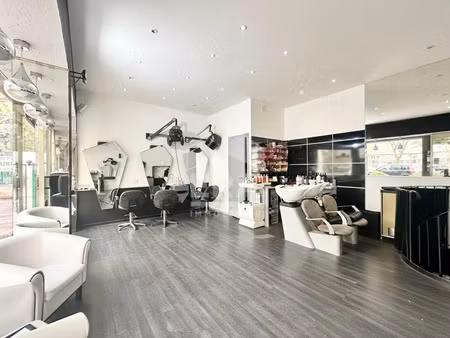 vente local commercial 37m2 marseille 5eme (13005) - 25000 € - surface privée